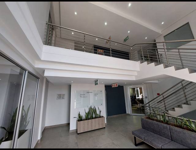 199M² OFFICE TO LET IN BRYANSTON